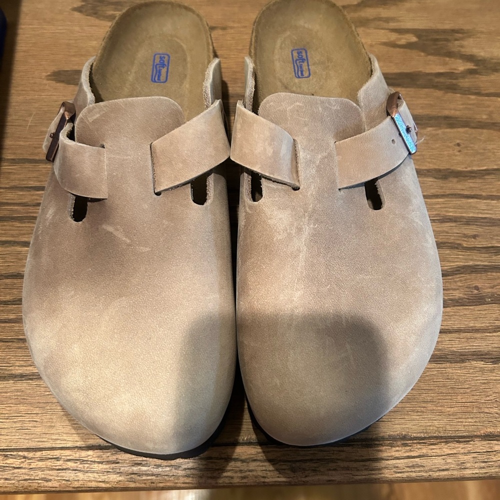 Birkenstock Bostons NIB Size Women’s 7 Taupe